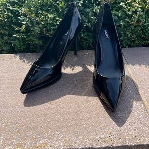 DKNY Black Women's Black Patent Stiletto Heels sz 9